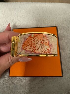 Hermès Charnière PM Leopard Gold Bangle Bracelet